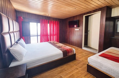 Mallital Hotel | Hotel Avon Lake View Mall Road Nainital