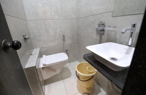 Dwarka Hotel | Hotel Bansi Palace