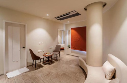 Indore Hotel | Hotel Benchmark Premier