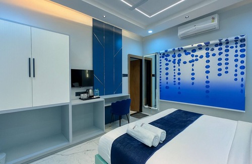 Indore Hotel | Hotel Benchmark Prime