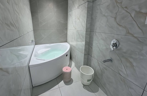 Indore Hotel | Hotel Benchmark Prime
