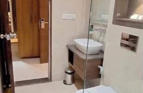 Jhansi Hotel | Hotel Bhagwati Grand