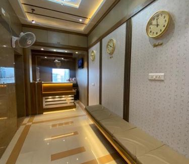 Kalina Hotel | Hotel BKC CROWN - Near Trade Centre, Visa Consulate