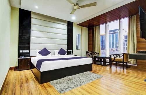 Zirakpur Hotel | Hotel Black Diamond