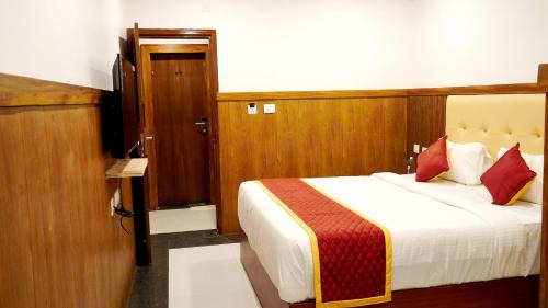 Tirupati Hotel | Hotel Bloom Orchid