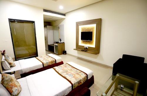 Maharana Pratap Nagar Hotel | HOTEL BLUE PEARL