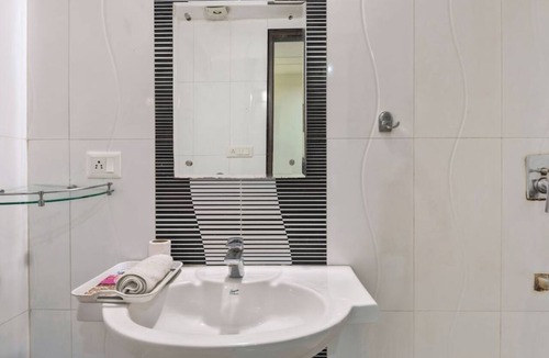 Badarpur Hotel | Hotel Brahman Bhawan