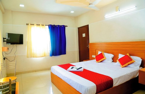 Erode Hotel | Hotel Breezeland - Erode Railway Station