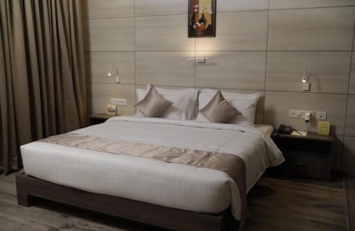 Changanacherry Hotel | Hotel Breezeland