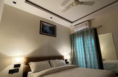 Haldwani Hotel | Hotel Buransh