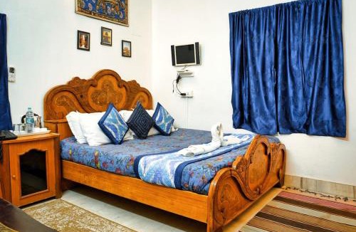 Amar Sagar Pol Hotel | Hotel Camel Caravan Jaisalmer