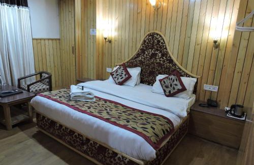 Shimla Hotel | Hotel Chaman Palace