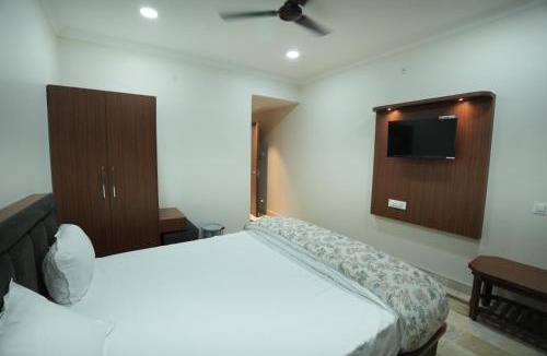 Jhansi Hotel | Hotel Chanda