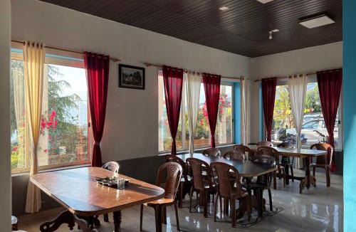 Munsyari Hotel | Hotel Chandra Paradise