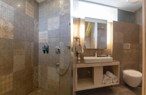 Gauravaddo Hotel | Hotel Citrus Prime Candolm, Goa