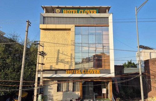 Zirakpur Hotel | Hotel Clover