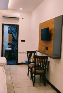 Khatu Hotel | Hotel CM Palace Khatu Shyam ji