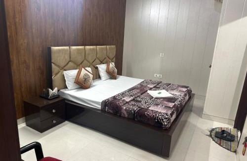 Hoshiarpur Hotel | Hotel Crown Plaza