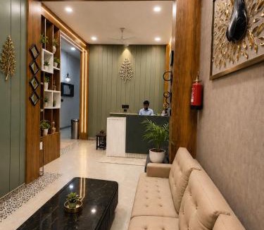 Mathura Hotel | Hotel Crystal Blues