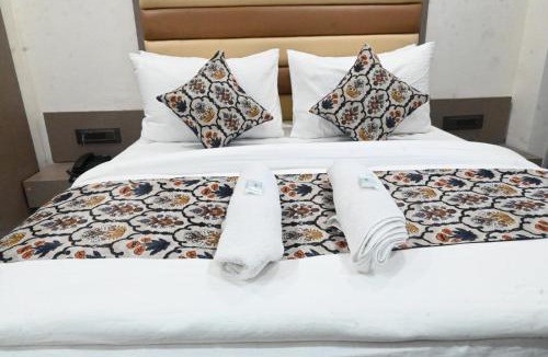 Chandkheda Hotel | Hotel Crystal