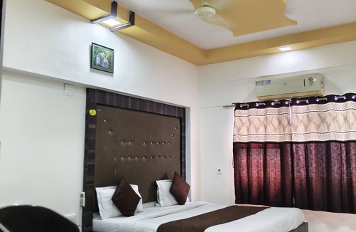 Paldi Hotel | HOTEL CRYSTAL INN