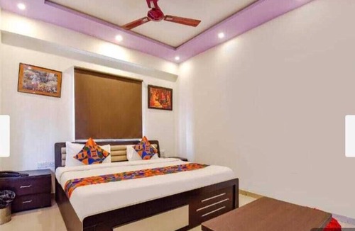 Paldi Hotel | HOTEL CRYSTAL INN