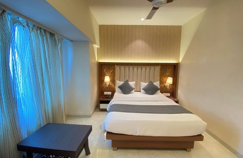 Vashi Hotel | Hotel Czar Inn