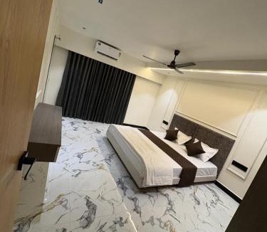 Junagadh Hotel | Hotel D Lite Inn