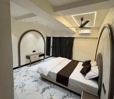 Junagadh Hotel | Hotel D Lite Inn