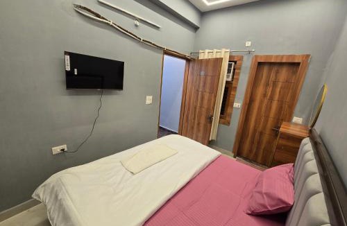 Taj Ganj Hotel | Hotel Deluxe Star Taaj