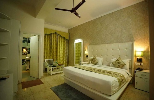 Kashipur Hotel | Hotel Drona Palace