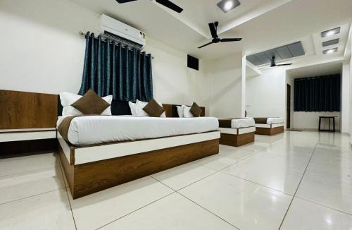 Jetpur Hotel | Hotel Dwarika Inn By Mantram Hospitality