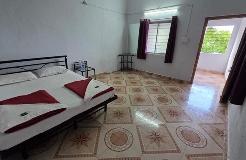 Jyotiba Dongar Hotel | Hotel Dwarka- Pure Veg Restaurant & Resort