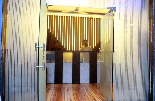 Prabhadevi Hotel | Hotel Edition Blue