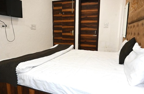 Amritsar Hotel | Hotel Embassy In - 200 Mtrs - Near Golden Temple