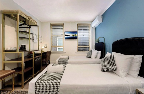 Potts Point Hotel | Hotel Emerald
