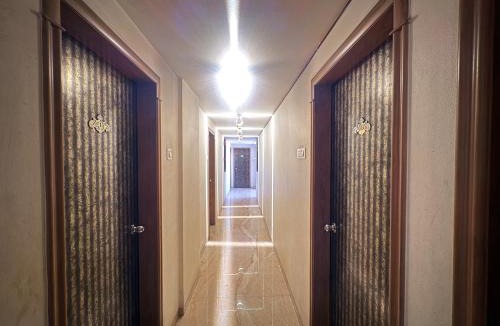 Amarnath Hotel | Hotel Falcon Ulhasnagar by Hotelist