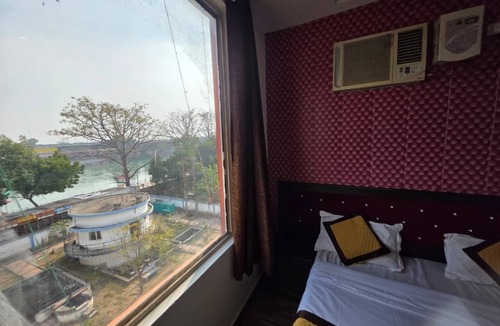 Mayapur Hotel | Hotel Ganges Park