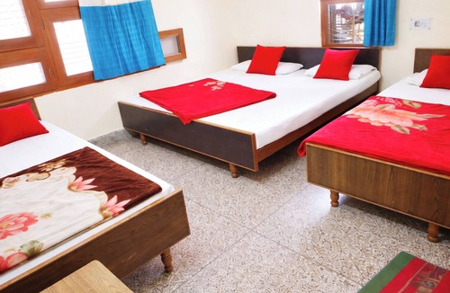 Haridwar Hotel | Hotel Gayatri Guest House Haridwar