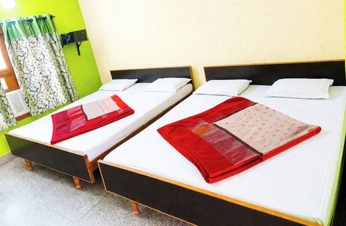 Haridwar Hotel | Hotel Gayatri Guest House Haridwar