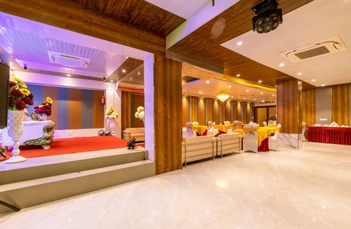 Noida Hotel | Hotel Ginzer Plaza By ASPL