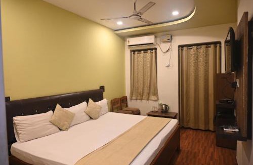 Varanasi Hotel | Hotel Gokul Grand