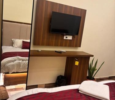 Tenali Hotel | Hotel Gokulam Grand
