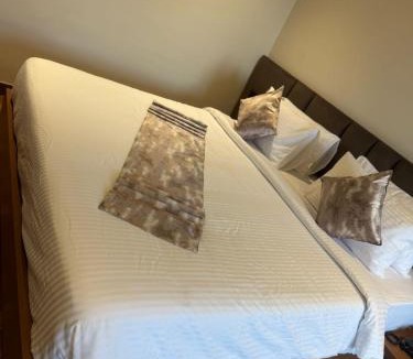 Dabok Hotel | Hotel Golden Bird