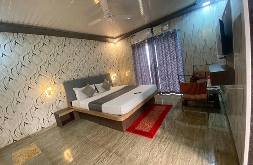 Mahabaleshwar Hotel | Hotel Golden Galaxy