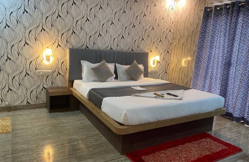Mahabaleshwar Hotel | Hotel Golden Galaxy