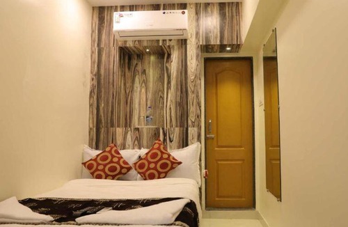 Jogeshwari West Hotel | Hotel Golden Inn