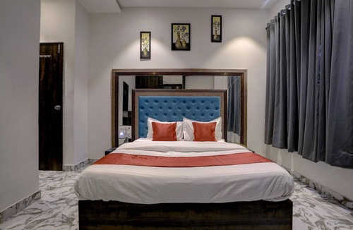 Girgaon Hotel | Hotel Golden Palace Residency