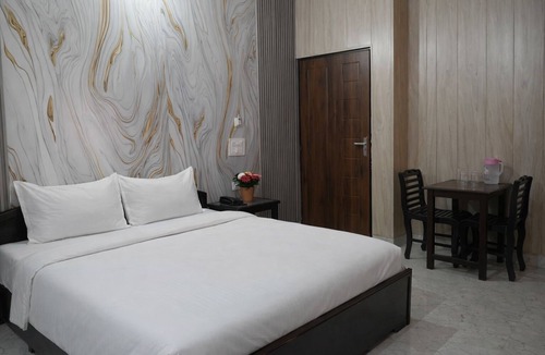 Rishikesh Hotel | Hotel Govind Palace Near Ganga