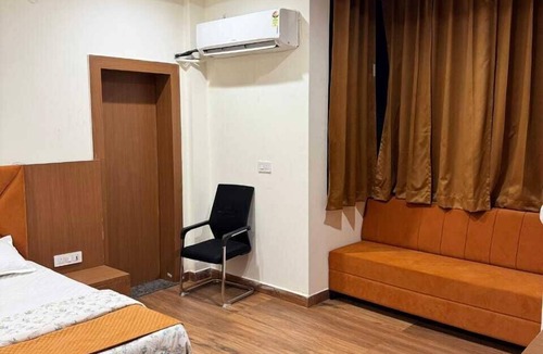 Gokul Hotel | Hotel Grand Lucent